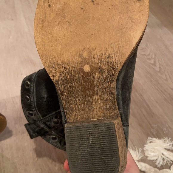 Dingo Grey Laser Cut Out Cowgirl Boots - Picture 5 of 7